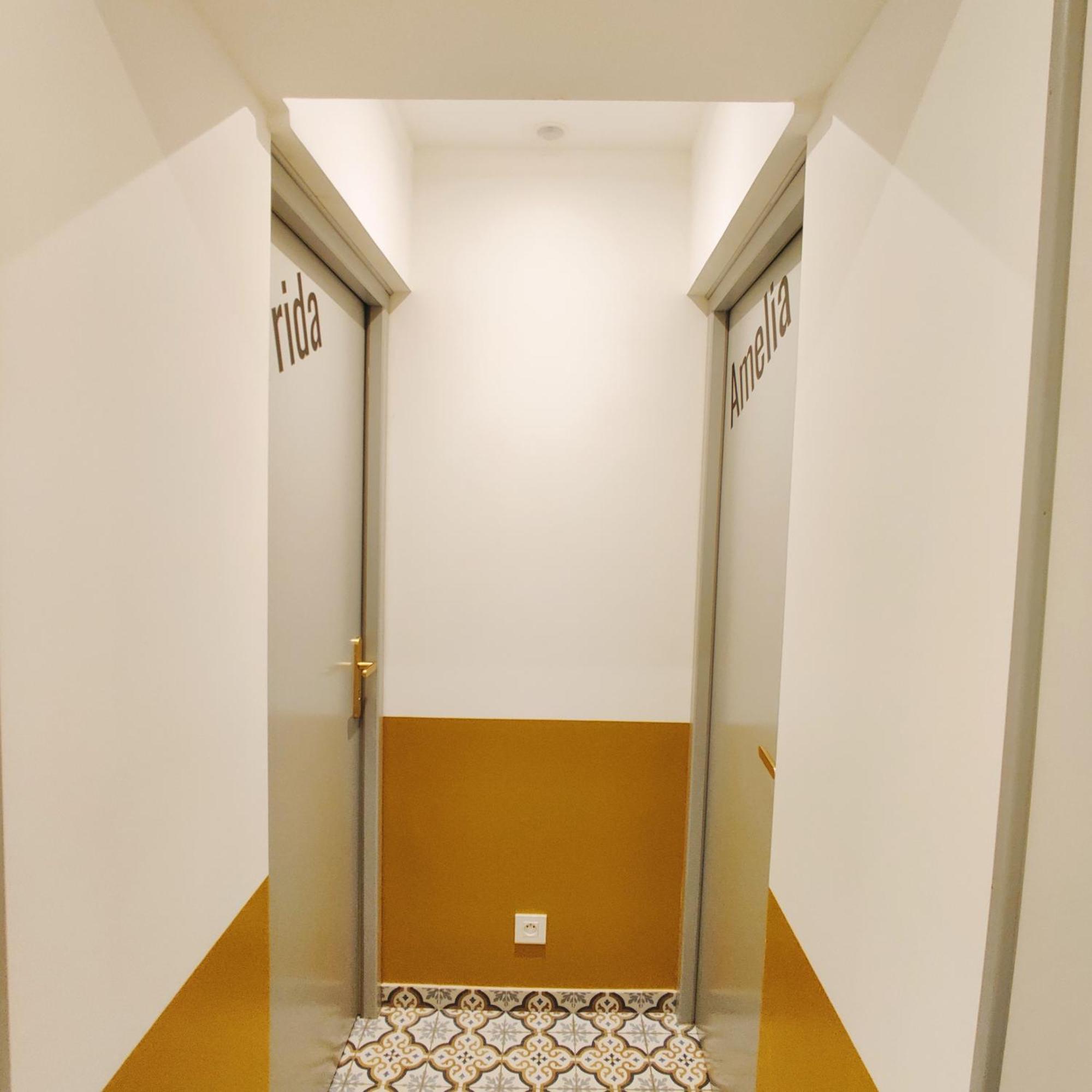 ホテル Au Coin Du Chemin シャンベリ 部屋 写真